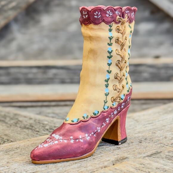 Victorian Style Cream & Mauve Floral Lace Up Heeled Boot Resin Figurine - Picture 5 of 8